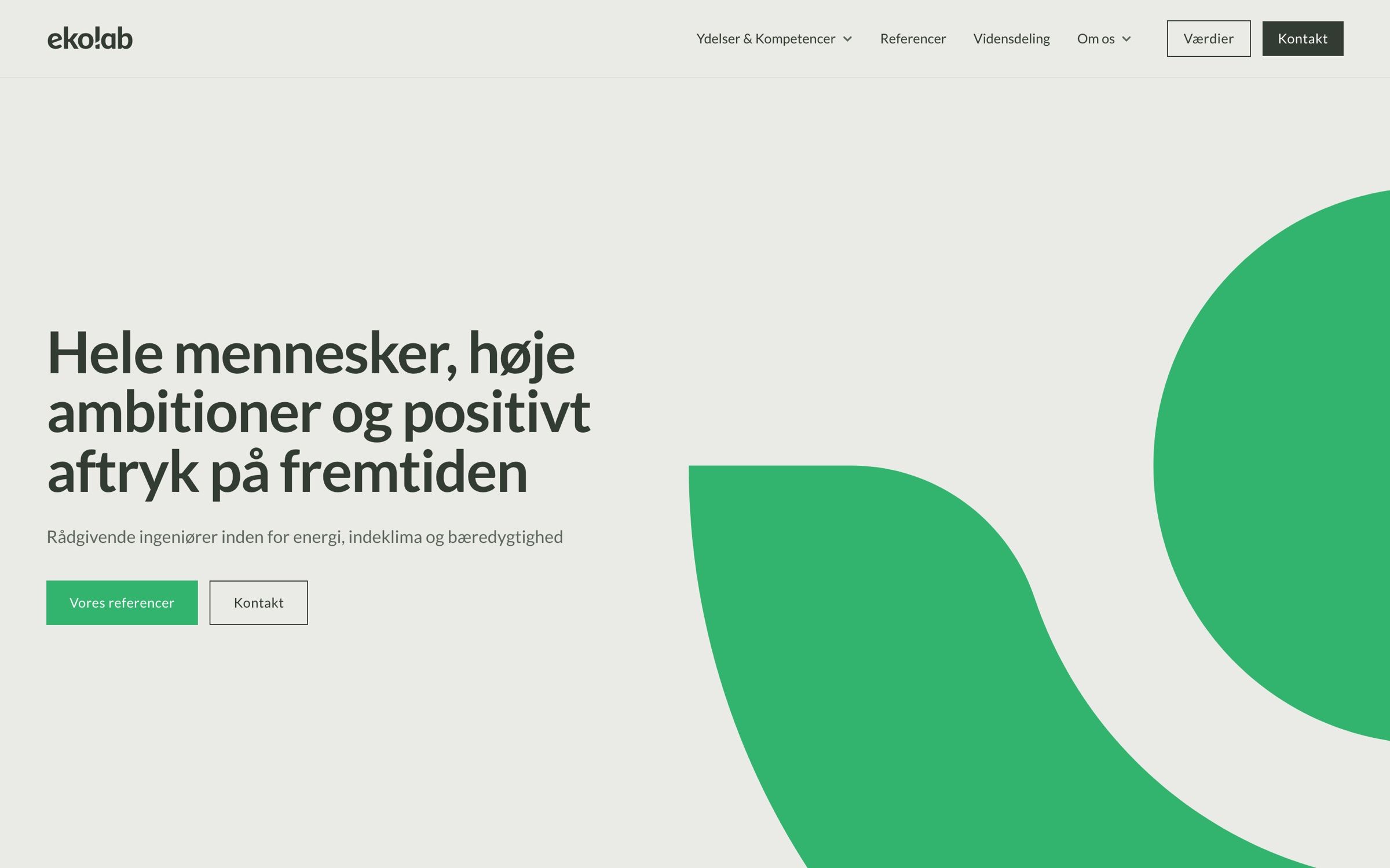 Ekolab home page with the headline “Hele mennesker, høje ambitioner og positivt aftryk på fremtiden” beside large green shapes
